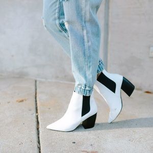 Kittenish white snake scale bootie